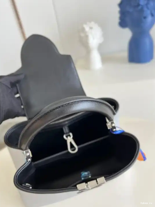 LOUIS BB VUITTON CAPUCINES 0705